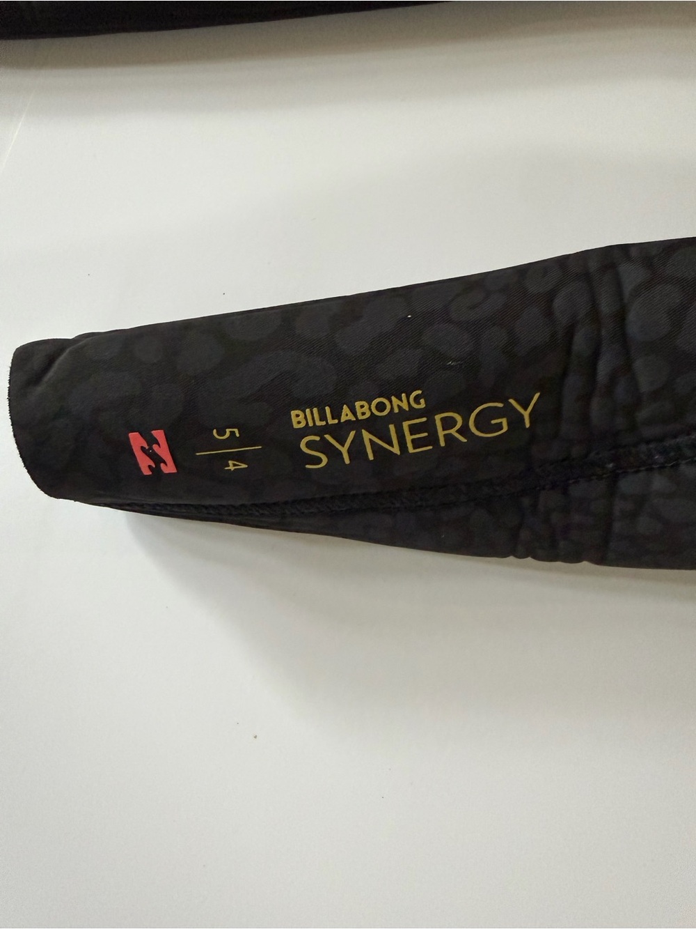 NEW women’s billabong 5/4mm synergy hooded chest zip wetsuit black orange S/4 - Picture 4 of 6